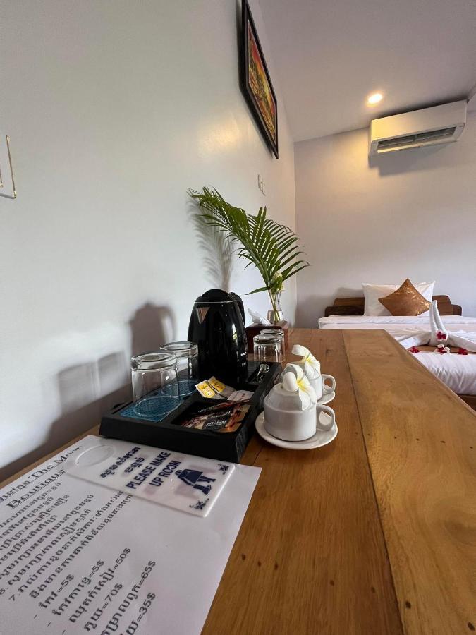 The Moon Kampot Boutique Hotel ภายนอก รูปภาพ